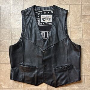 Vintage Open Road Leather Vest — Bandana Lining & Snap Buttons